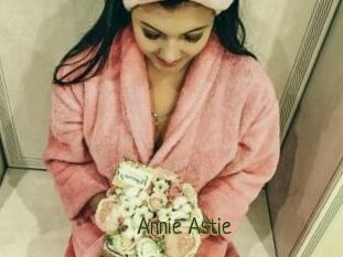Annie_Astie