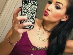AriGrande