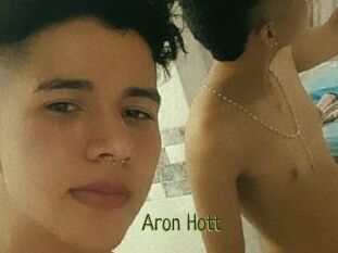 Aron_Hott