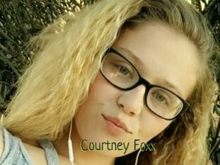 Courtney_Foxx