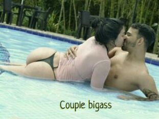Couple_bigass