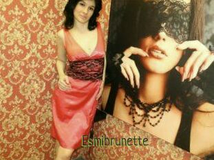 Esmibrunette