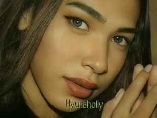 Hyunaholly