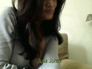 Julia_Jones