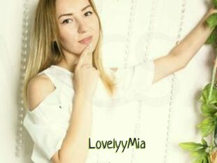 LovelyyMia