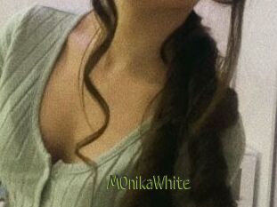 M0nikaWhite