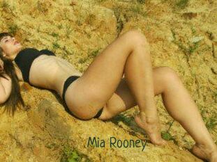 Mia_Rooney