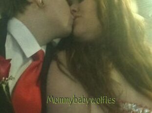 Mommybabywolfies