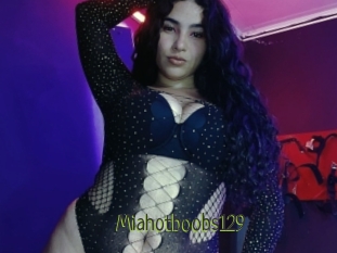 Miahotboobs129