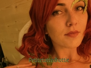 Petitetattedhottie