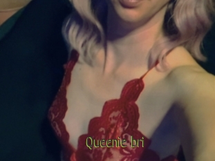 Queenie_bri