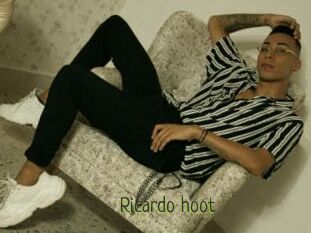 Ricardo_hoot