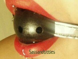 Sassandtitties