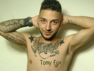 Tomy_Fox