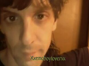 Xxemoboyloverxx